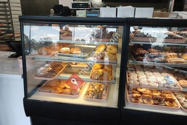 Mags Donuts & Bakery