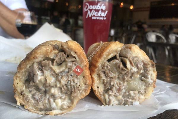 Mama's Meatballs & Pizzeria