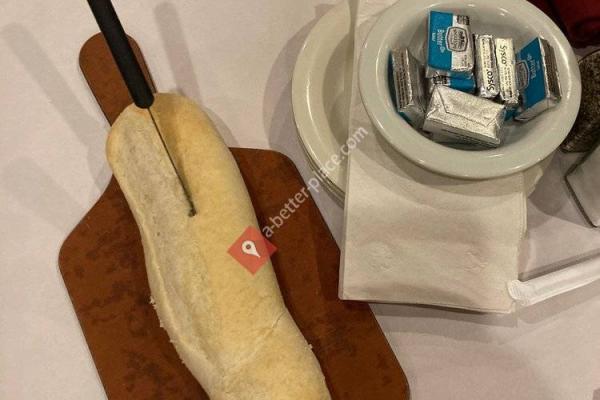 Manhattan's American Bar and Grill