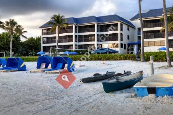 Mariner's Boathouse & Beach Resort