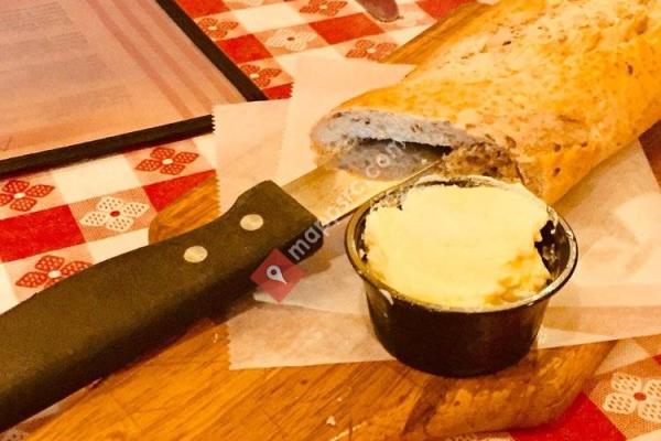 Martinelli's Little Italy