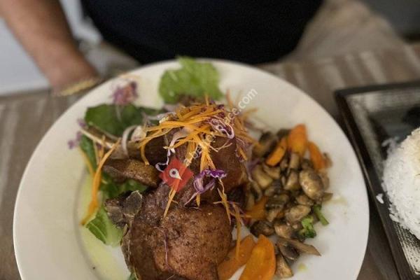 Mela's Cafe & Restaurant