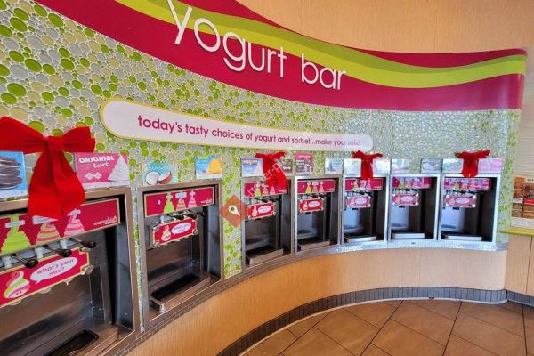 Menchie's Frozen Yogurt