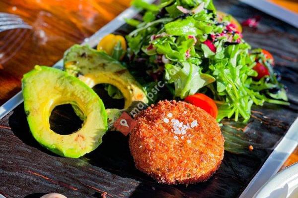 Michael's Pizzeria - Naples Island