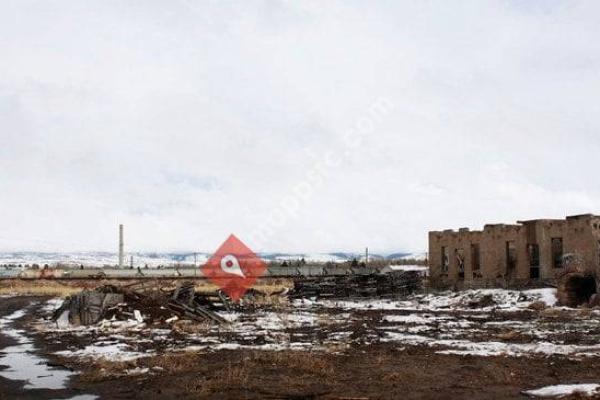 Midwest Oil Refinery