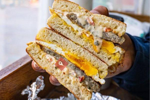 Mike & Patty's - Boston