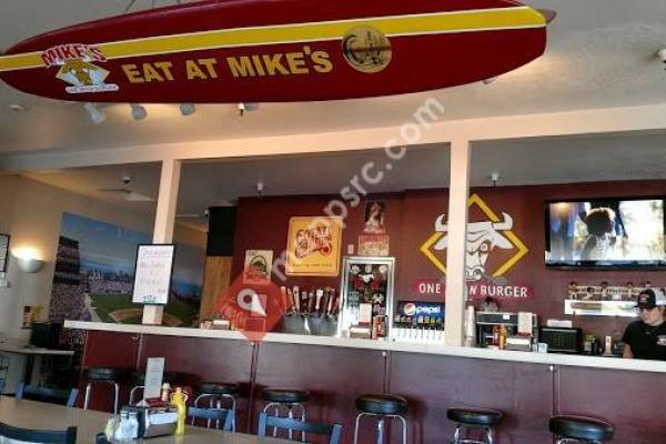 Mike's At the Crossroads