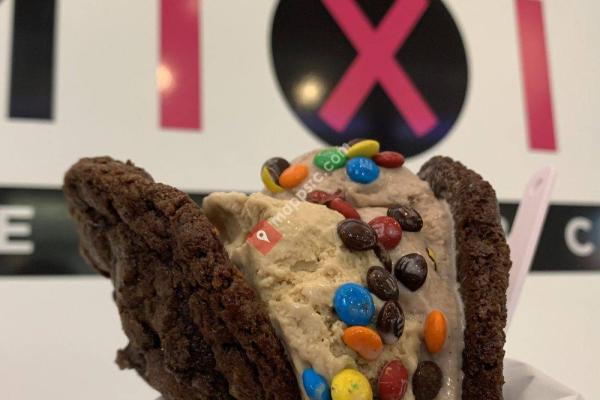 Mixies Ice Cream & Cookies