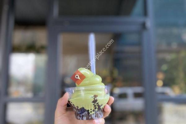Momo Cafe