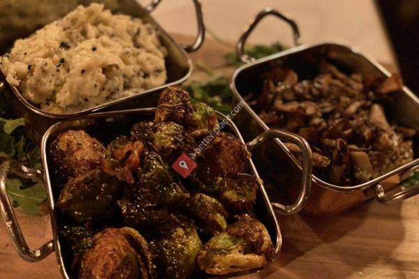 Moody's Bistro Bar & Beats