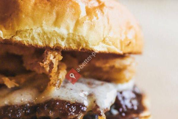 MOOYAH Burgers, Fries & Shakes