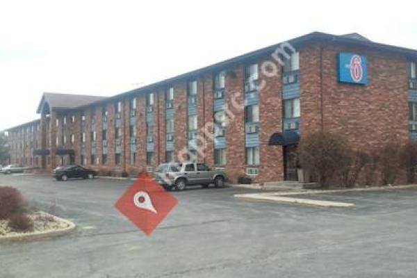 Motel 6 Naperville IL