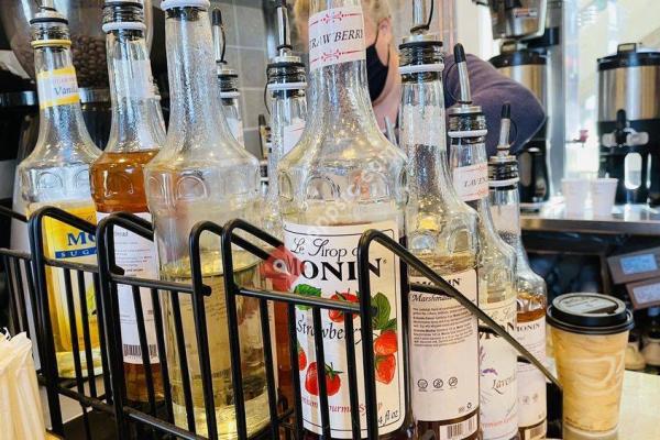 Mudd Puddle Coffee Roasters & Cafe