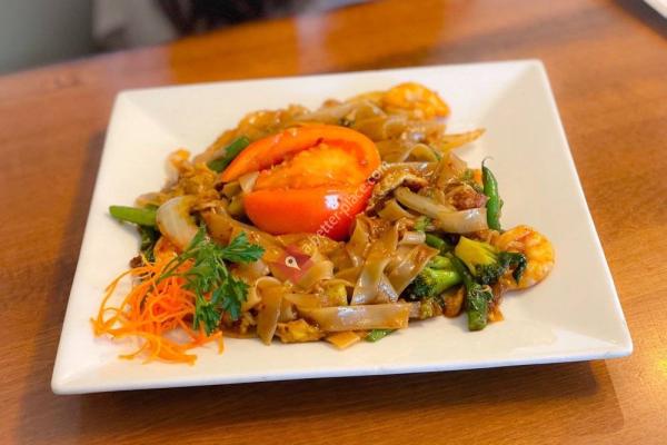 Nori Thai and Sushi Restaurant