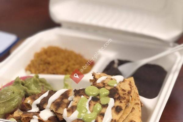 Nuno's Tacos & Vegmex Grill