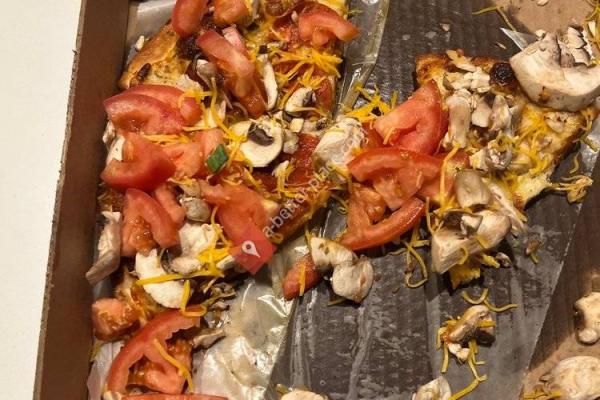 Odd Moe's Pizza - Newberg