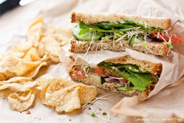 On Fourth- A Novel Cafe