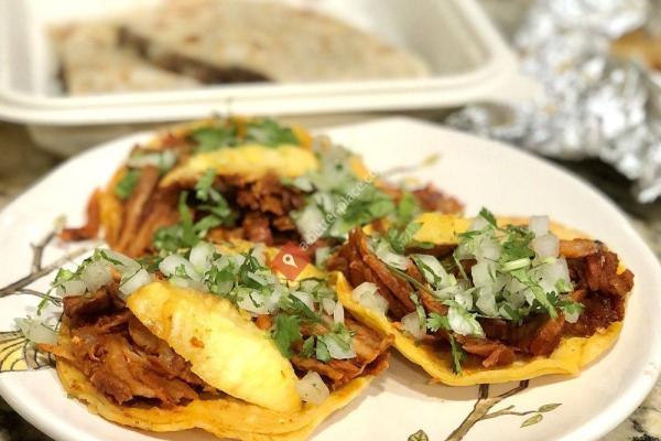 Pancho's Tacos Truck