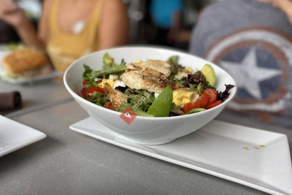 Picnikins Patio Cafe