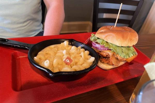 Poppy’s Bites & Barrels