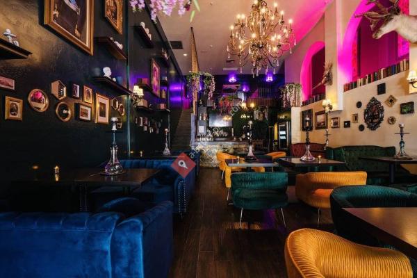 Pushkin Lounge & Bar