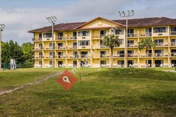 Quality Inn & Suites Golf Resort