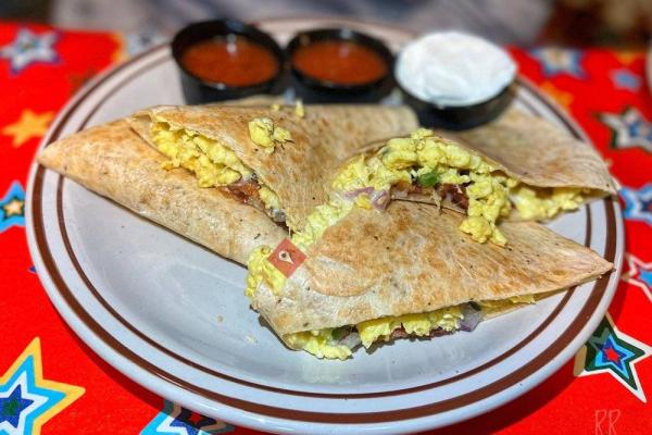 R. Thomas Deluxe Grill