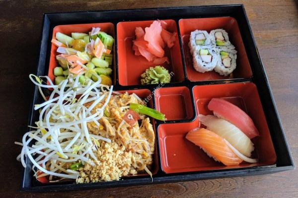 Rain Thai and Sushi Bar
