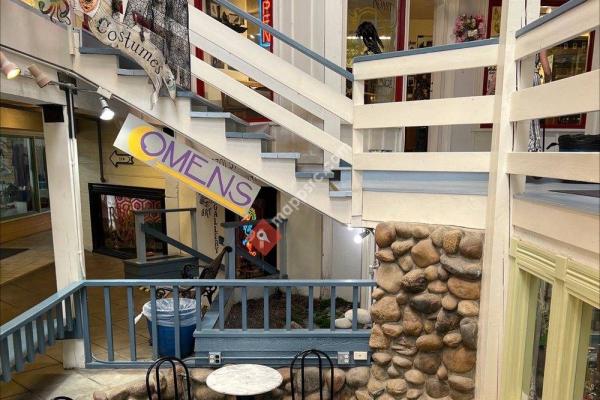 Raven's Roast Coffee Lounge