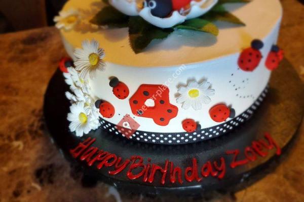 Red Velvet Cakes & Pastry