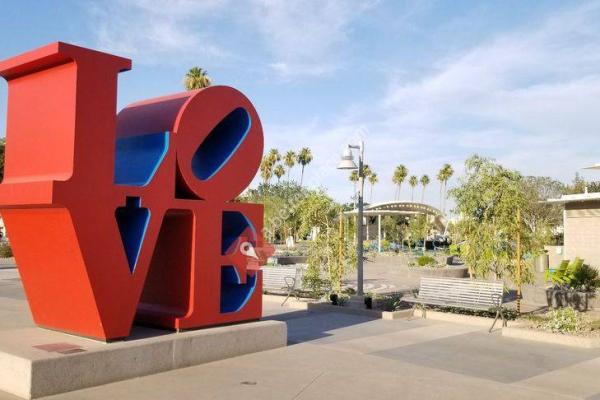 Robert indiana’s LOVE