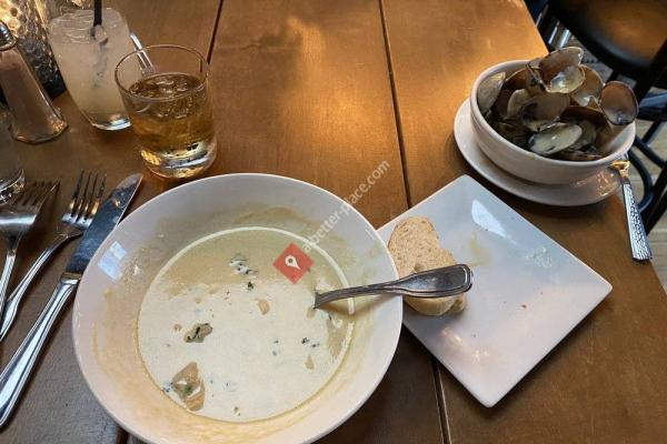 Roger's Riverview Bistro