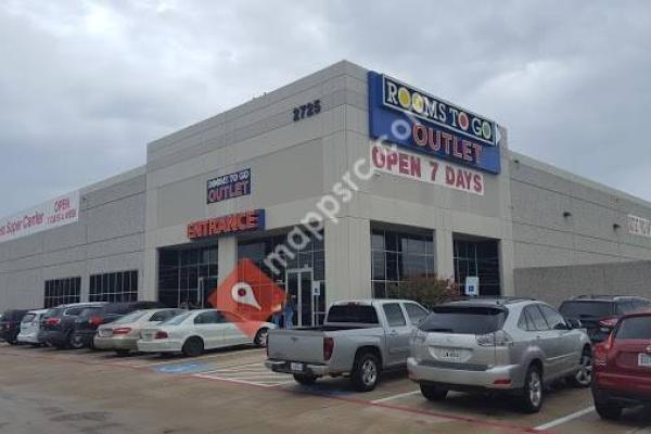 Rooms To Go Outlet Furniture Store - Grand Prairie