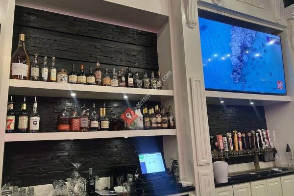 Rosé Kitchen & Spirits