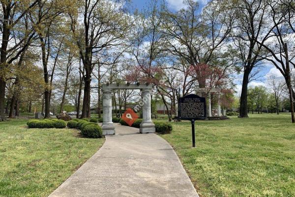 Round Table Literary Park