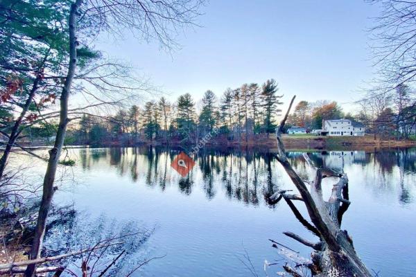 Russell Mill Pond & Town Forest