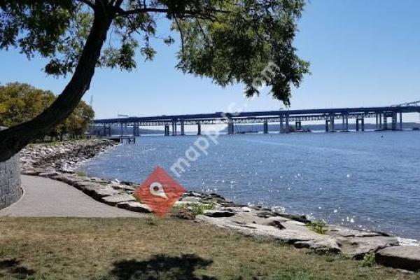 Scenic Hudson RiverWalk Park at Tarrytown