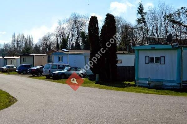 Sea Breeze Park - Mobile Home & RV Park