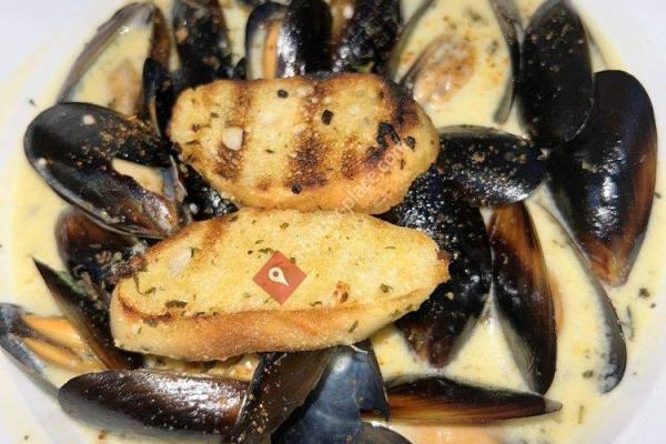 Sea Salt Seafood Lounge