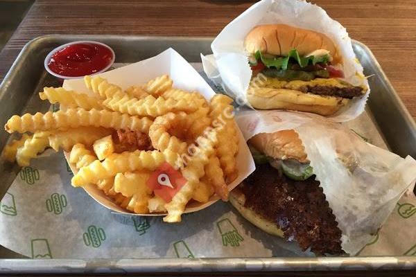 Shake Shack - Lake Grove