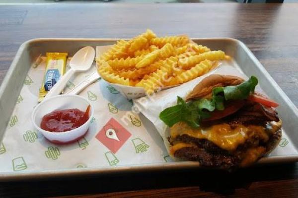 Shake Shack - University City