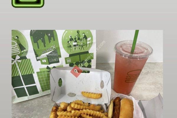 Shake Shack Uptown Plaza - Camelback & Central