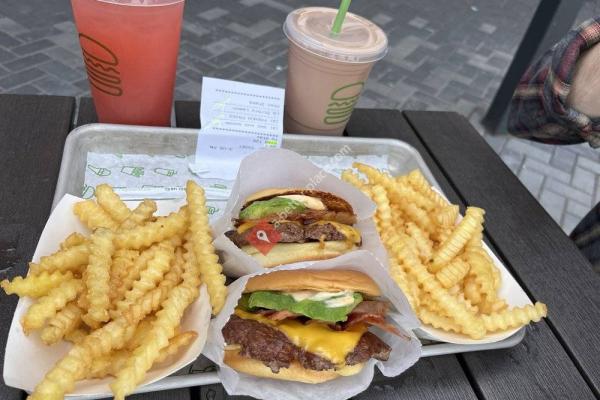 Shake Shack West End Portland