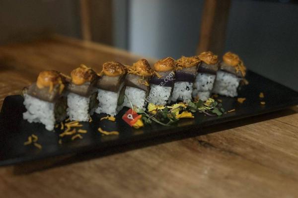 Shizen Vegan Sushi Bar & Izakaya