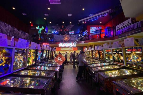 SilverBall Retro Arcade - Delray Beach