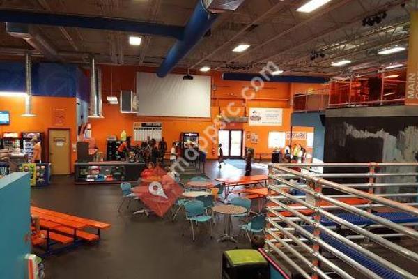 Sky Zone Highland Heights