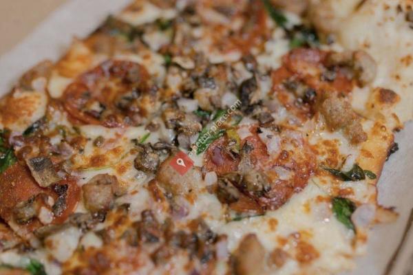 Slim & Husky's Pizza Beeria