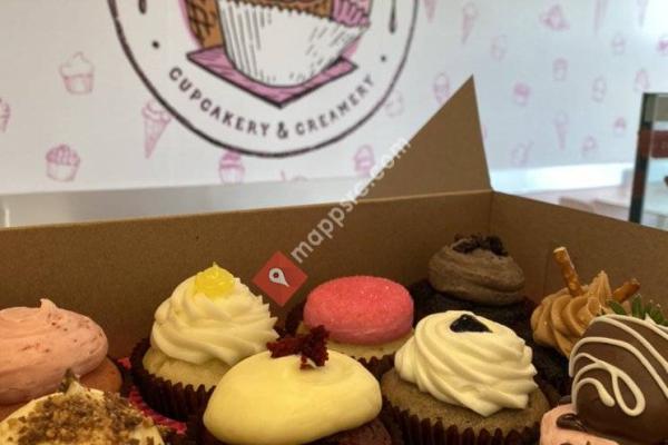 Smallcakes: Cupcakery & Creamery