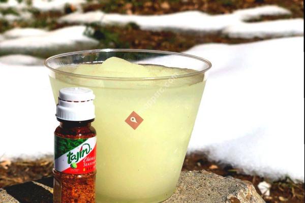 Smoker's Outlet and Daiquiri Oasis