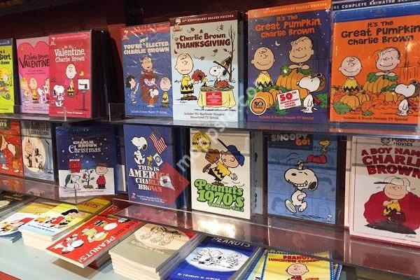 Snoopy's Camp Store